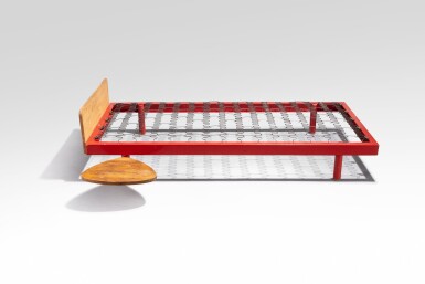 Voir en plein écran - Voir 1 du lot 56. Lit SCAL à tablette pivotante, modèle n°450 dit Antony.