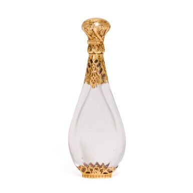 View full screen - View 1 of Lot 115. A gold-mounted glass scent flask, probably French, circa 1840.
