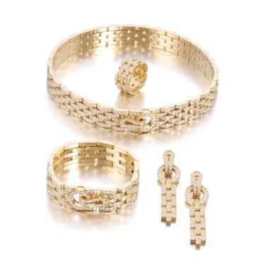 View full screen - View 1 of Lot 553. Diamond parure, 'Agrafe'.