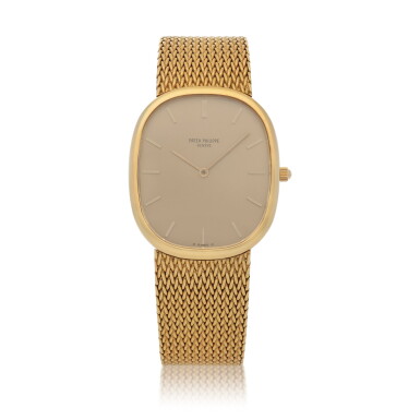 View full screen - View 1 of Lot 448. 'Jumbo' Ellipse, Ref. 3738/1 Yellow gold bracelet watch Made in 1978 | 百達翡麗 3738/1型號「'Jumbo' Ellipse」黃金鍊帶腕錶,1978年製.