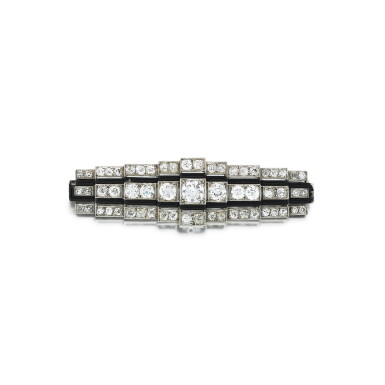 View full screen - View 1 of Lot 207. Broche émail et diamants | Enamel and diamond brooch.