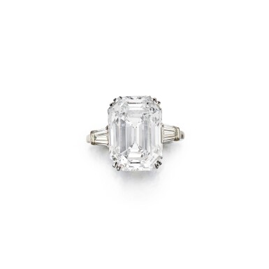 View full screen - View 1 of Lot 63. Harry Winston | Diamond Ring 鑽石戒指.