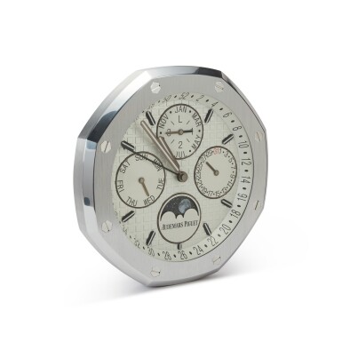 Royal Oak A Stainless Steel Perpetual Calendar Wall Clock With Moon Phases Circa 18 愛彼皇家橡樹系列精鋼萬年曆掛鐘備月相顯示 約18年製 Important Watches Sotheby S Royal Oak A Stainless Steel Perpetual Calendar Wall Clock With Moon Phases Circa 18 愛彼皇家橡樹系列精鋼萬年曆掛鐘備月相顯示 約18年製 Important Watches Sotheby S