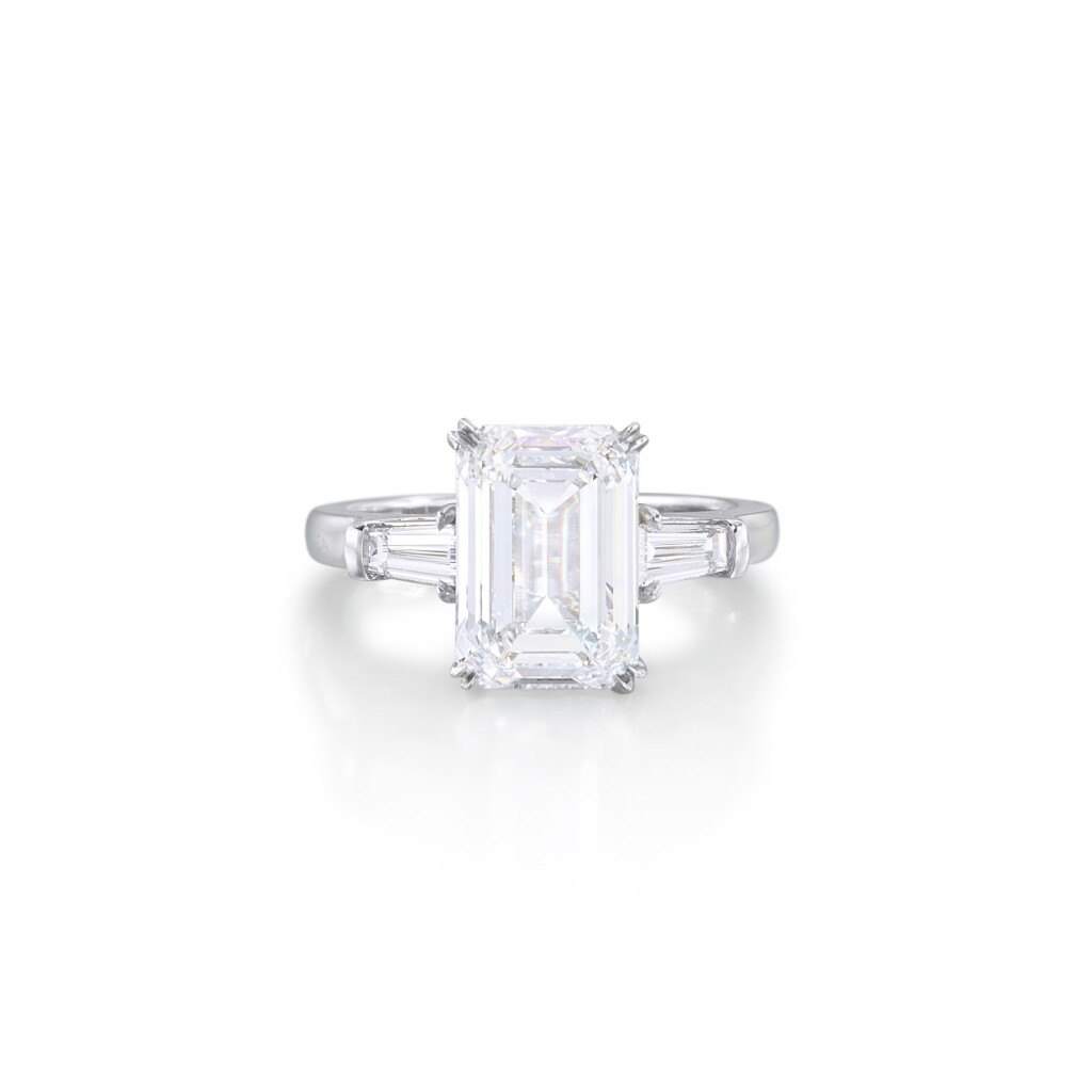 View full screen - View 1 of Lot 268. Diamond Ring | 4.02克拉 方形 D色 內部無瑕 鑽石 戒指.