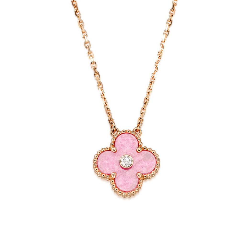View full screen - View 1 of Lot 504. 'Vintage Alhambra' Rhodonite and Diamond Pendent Necklace | 梵克雅寶 | 'Vintage Alhambra' 薔薇輝石 配 鑽石 項鏈.