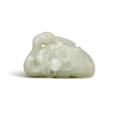 View full screen - View 1 of Lot 202. A PALE CELADON JADE 'CRANE AND PEACH' GROUP, QING DYNASTY, 18TH/19TH CENTURY | 清十八/十九世紀 青白玉瑞鶴銜桃把件.