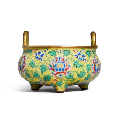 View full screen - View 1 of Lot 809. A rare Beijing enamel yellow-ground 'lotus' tripod censer, Yuzhi mark and period of Kangxi | 清康熙 北京銅胎畫琺瑯黃地纏枝蓮紋三足爐 《康熙御製》款.