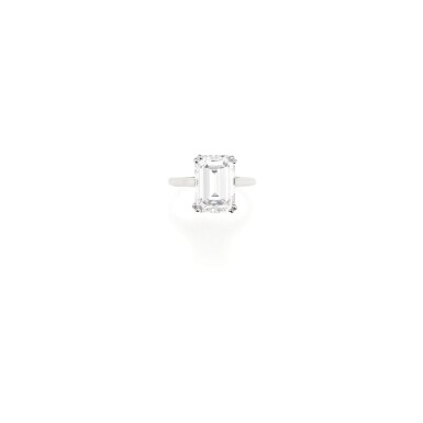 View full screen - View 1 of Lot 270. BAGUE DIAMANT | DIAMOND RING.