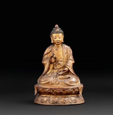 View full screen - View 1 of Lot 51. Grande Statue de Bouddha en bronze laqué doré Probablement fin de la dynastie Ming, XVIE-XVIIE siècle | 或為明十六至十七世紀 漆金佛坐像 | A large lacquer-gilt bronze figure of Buddha, probably Ming Dynasty, 16th-17th century.