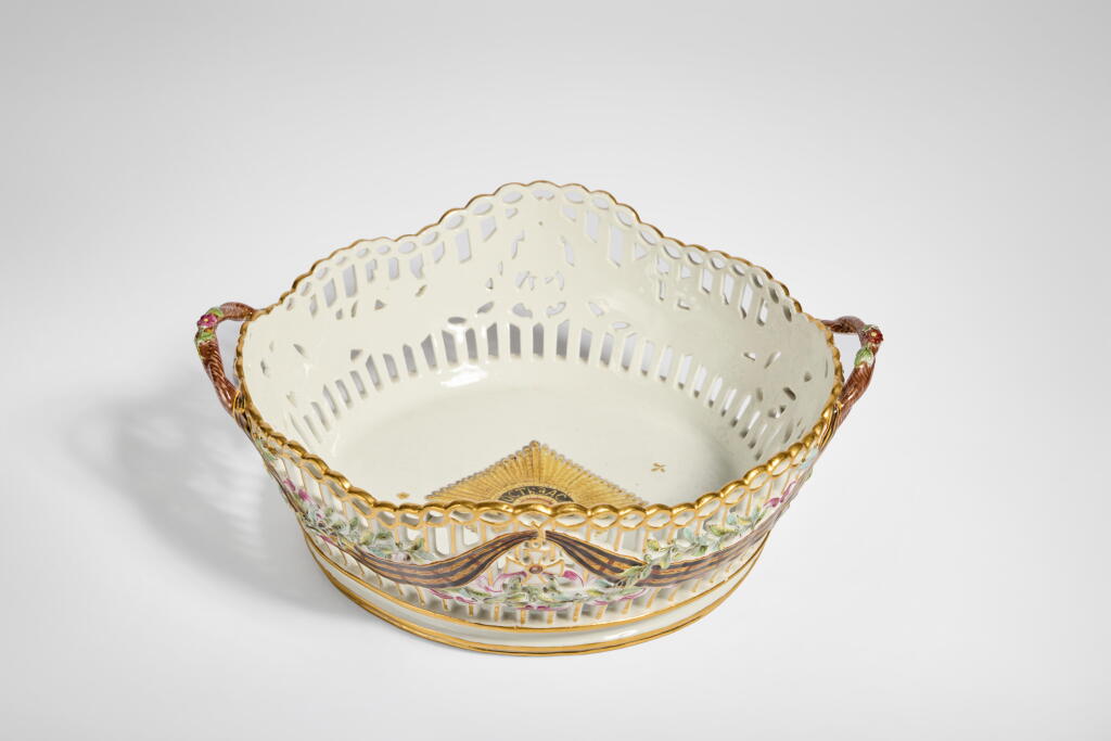 View full screen - View 1 of Lot 222. A Porcelain Basket from the Imperial Order of St George Service, Gardner Porcelain Factory, Verbilki, circa 1780.