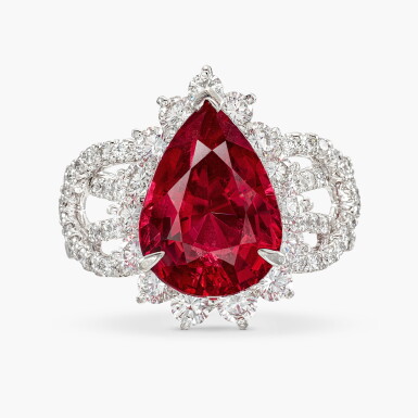 View full screen - View 1 of Lot 1692. Spinel and Diamond Ring | 6.31克拉 天然「坦桑尼亞」未經加熱尖晶石 配 鑽石 戒指 .