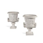 A pair of Italian white marble 'Medici' vases, 19th century
