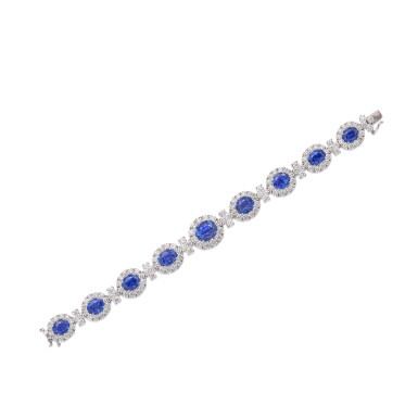 View full screen - View 1 of Lot 1873. Sapphire and Diamond Bracelet | 天然「緬甸」未經加熱藍寶石 配 鑽石 手鏈 (藍寶石共重約26.15克拉).