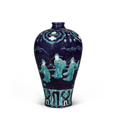 View full screen - View 1 of Lot 156. A large fahua vase, meiping, Ming dynasty, ca. 1500 | 明 約1500年 琺華松下高仕圖梅瓶.
