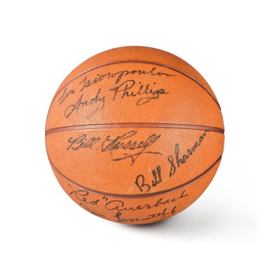 全螢幕檢視 - 查看131950s Boston Celtics Dynasty Team Signed Basketball的1
