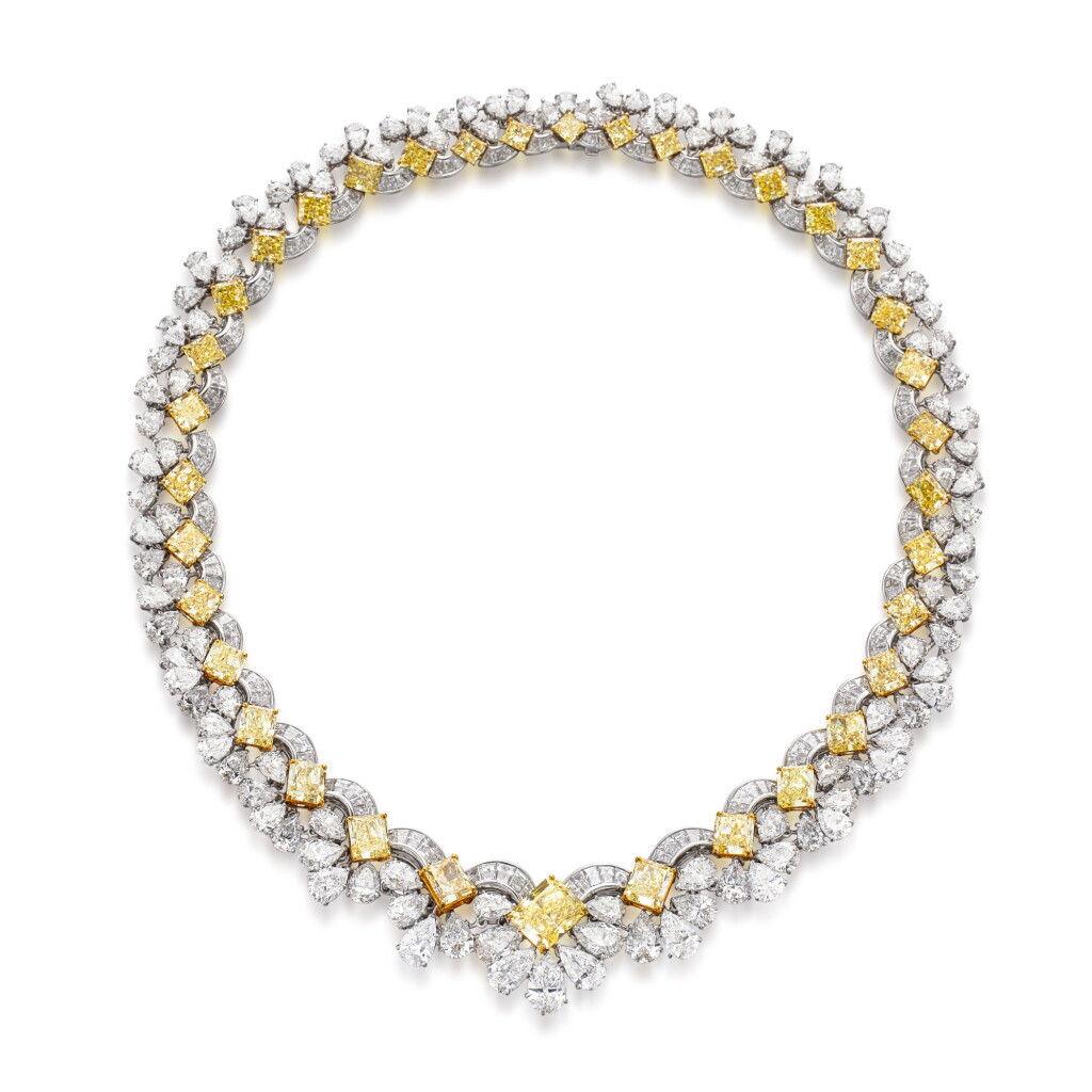 View full screen - View 1 of Lot 1656. Fancy Intense Yellow Diamond and Diamond Necklace | 格拉夫 | 濃彩黃色鑽石 配 鑽石項鍊(30顆濃彩黃色鑽石總重38.45克拉).