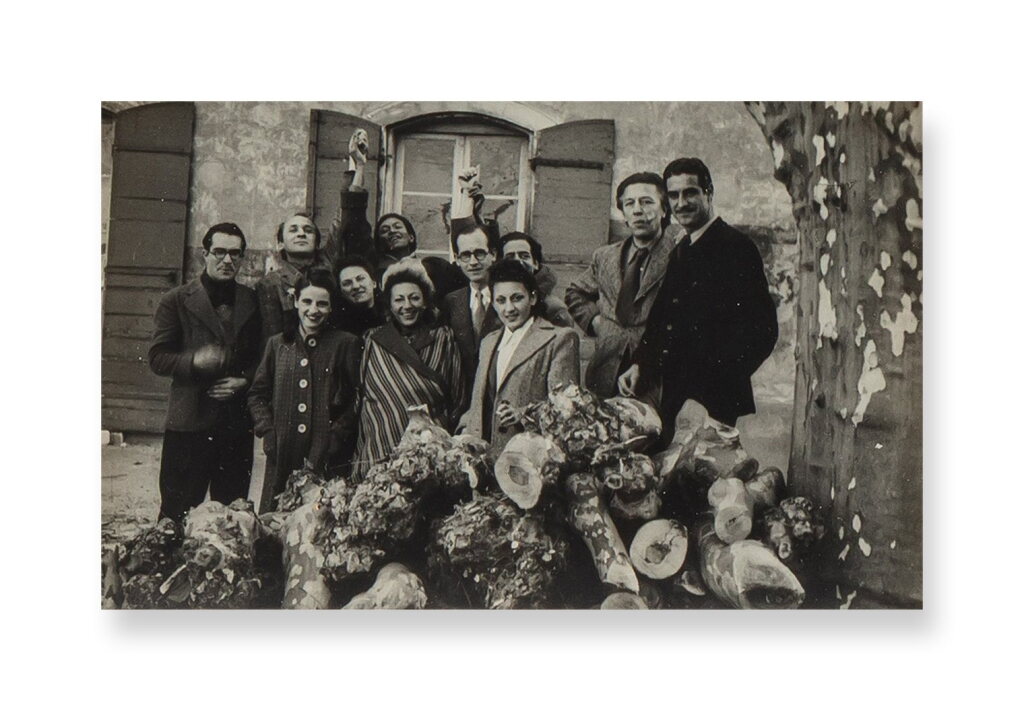 View full screen - View 1 of Lot 147. 5 portraits photographiques des surréalistes, à Marseille, villa Air-Bel, 1941..