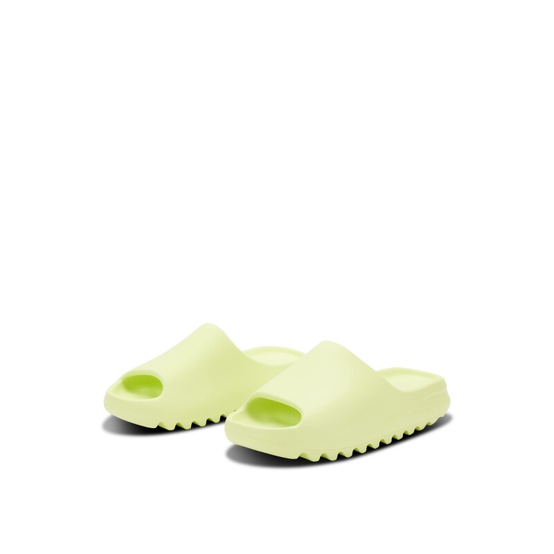 Adidas Adidas Yeezy Slide | Size 5 Available For Immediate Sale At Sotheby's Adidas Adidas Yeezy Slide | Size 5 Available For Immediate Sale At Sotheby's