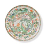 A famille-verte 'phoenix' fluted-rim charger, Qing dynasty, Kangxi period | 清康熙 五彩鳳凰花卉紋花口大盤
