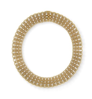 View full screen - View 1 of Lot 121. Collier or et diamants, "Résille" | Gold and diamond necklace, 'Résille'.