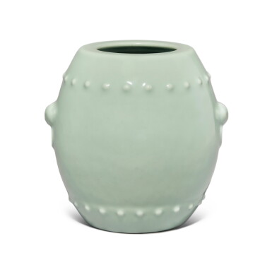 View full screen - View 1 of Lot 526. A celadon-glazed drum-shaped vase, Seal mark and period of Qianlong | 清乾隆 粉青釉鋪首耳鼓式罐 《大清乾隆年製》款.