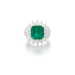 Emerald and diamond ring