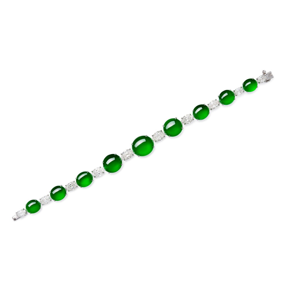 View full screen - View 1 of Lot 1766. Jadeite and Diamond Bracelet | 天然「帝王綠」翡翠 配 鑽石 手鏈.