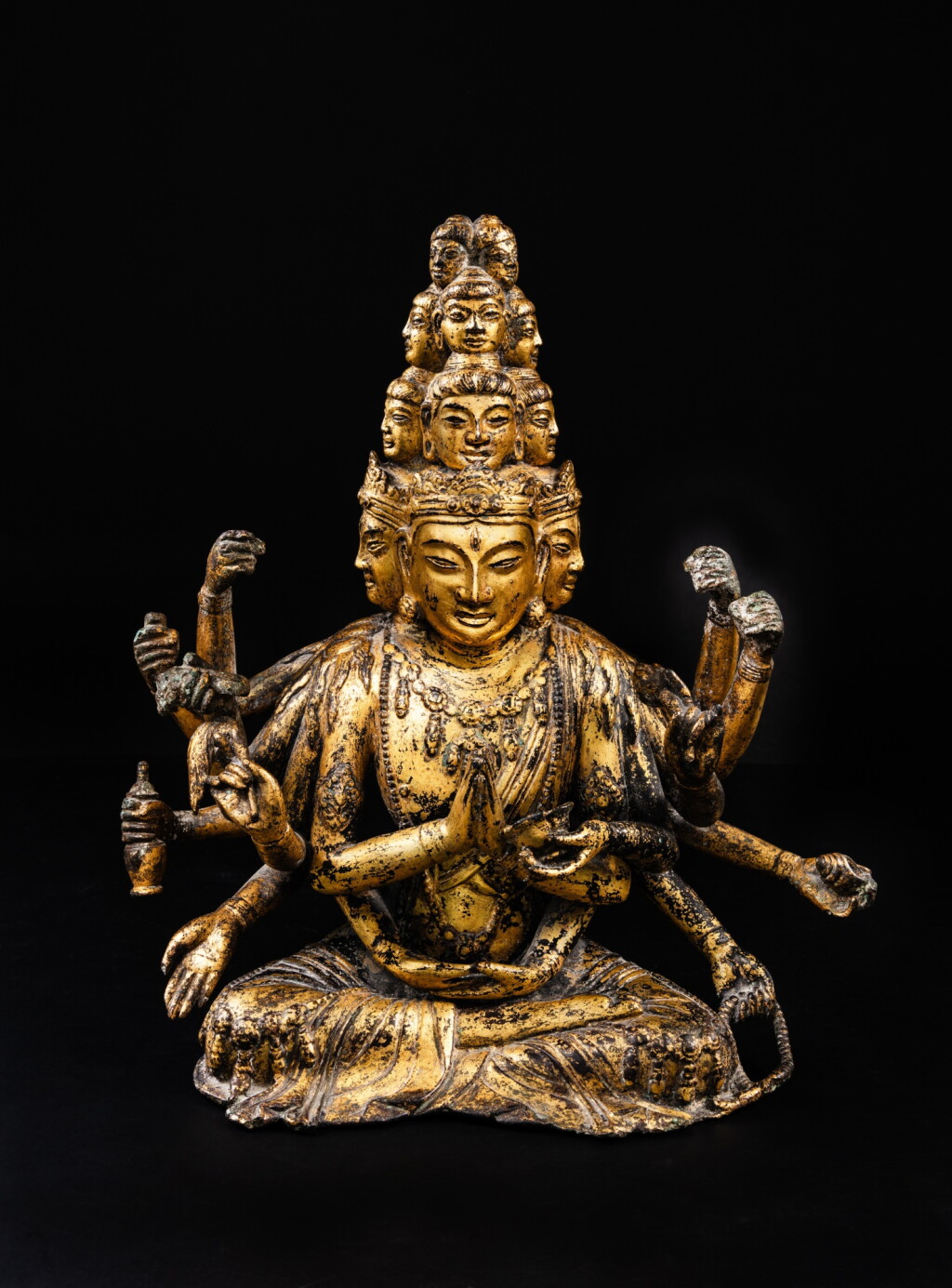 View full screen - View 1 of Lot 10. An important gilt-bronze figure of Avalokiteshvara, Dali Kingdom, Yunnan province, 11th / 12th century | 十一 / 十二世紀 大理國 鎏金銅觀世音菩薩坐像 .