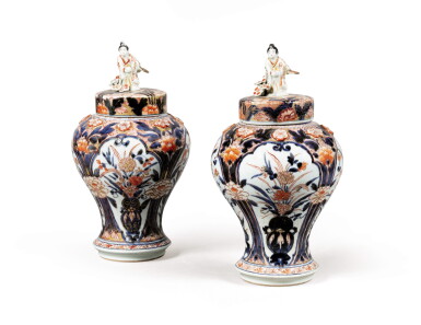 View full screen - View 1 of Lot 371. A pair of Imari baluster vases and covers, Japan, Edo period, 18th century.