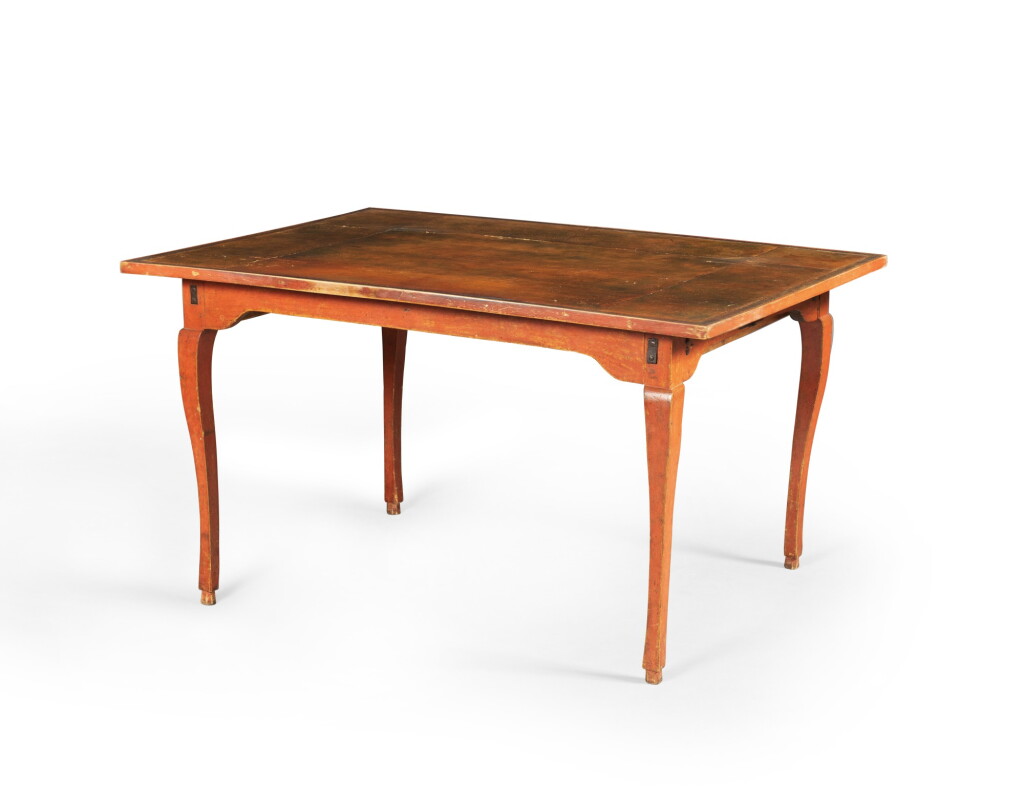 View full screen - View 1 of Lot 89. A Louis XV red lacquered folding table, third quarter 18th century | Table pliante en laque rouge d'époque Louis XV, troisième quart du XVIIIe siècle.