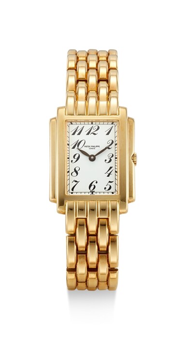 View full screen - View 1 of Lot 8059. PATEK PHILIPPE | REFERENCE 4824/1, A YELLOW GOLD BRACELET WATCH, MADE IN 1994.