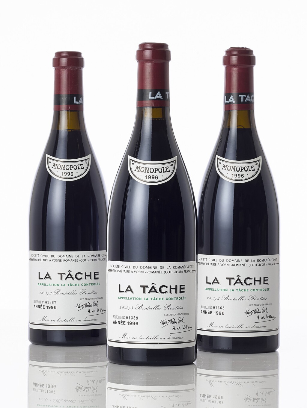 View full screen - View 1 of Lot 5268. La Tâche 1996 Domaine de la Romanée-Conti (3 BT).