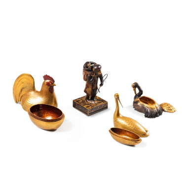 View full screen - View 1 of Lot 49. A study collection of three rooster and swan lacquer boxes and a monkey figure, Japan, Edo - Meiji period | Collection de trois boîtes en laque en forme de coq et de cygne et une statuette de singe, Japon, époque Edo - Meiji.