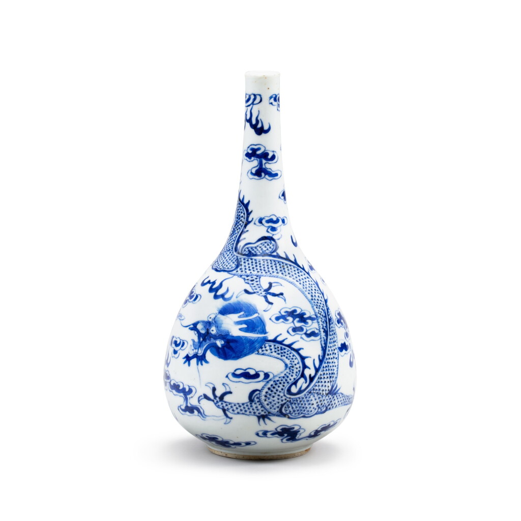 View full screen - View 1 of Lot 162. A blue and white 'dragon' vase, China for the Vietnamese market, 19th century | 十九世紀 外銷安南青花龍紋瓶.