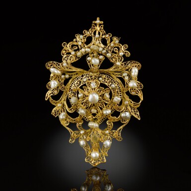View full screen - View 1 of Lot 42. Spanish, late 17th century | Chest Jewel.