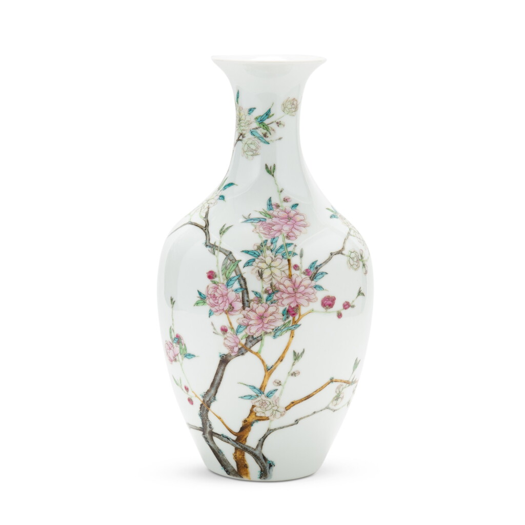 View full screen - View 1 of Lot 178. A large famille rose 'prunus' vase Republican period | 民國 粉彩桃花紋瓶 《大清雍正年製》仿款.