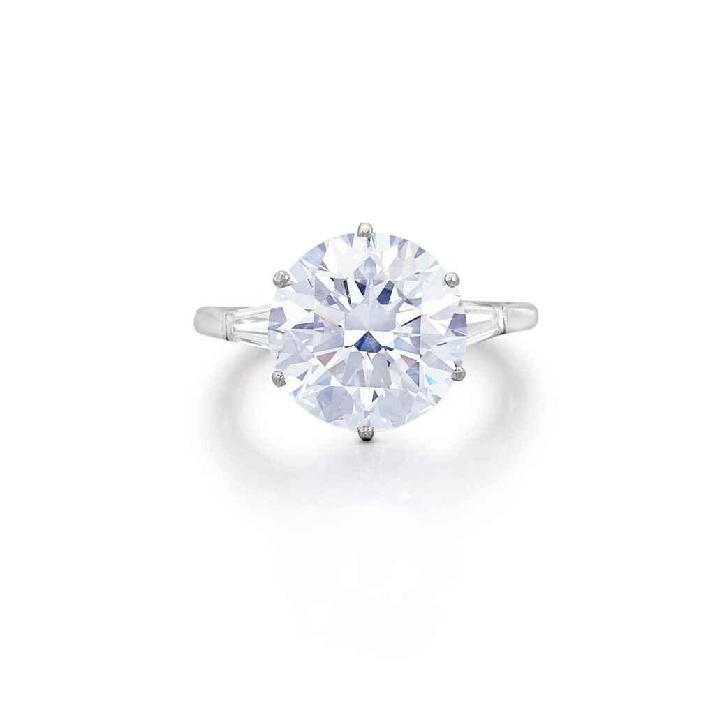 View full screen - View 1 of Lot 267. Diamond Ring, Mount by Van Cleef & Arpels | 5.03克拉 圓形 D色 完美無瑕 鑽石 戒指, 梵克雅寶戒台.