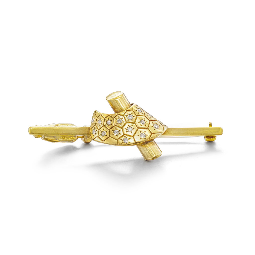 View full screen - View 1 of Lot 1902. Diamond and Gold Brooch | 鑽石 配 K金 胸針.