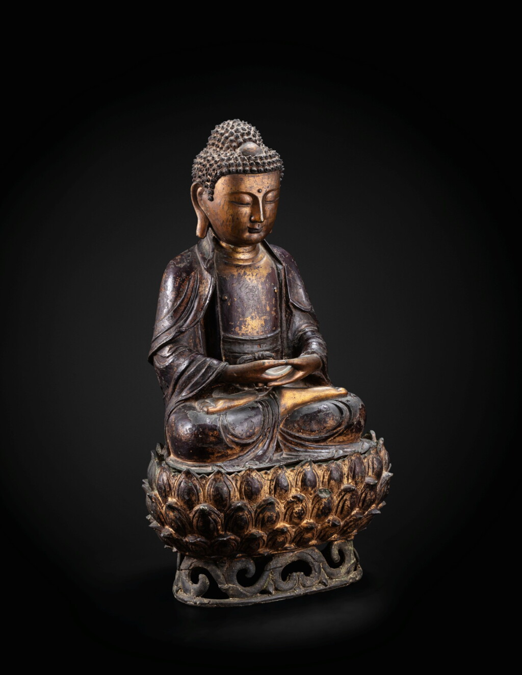 View full screen - View 1 of Lot 7. A large parcel-gilt bronze Buddha on a lotus stand Ming dynasty, 17th century | 明十七世紀 局部鎏金銅佛坐像.