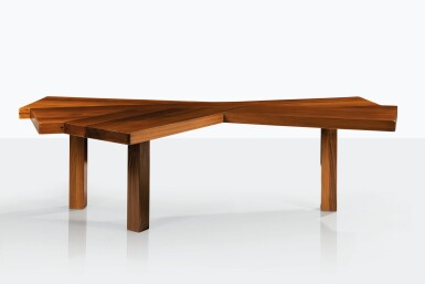 View full screen - View 1 of Lot 93. Table Eventail, pièce unique.