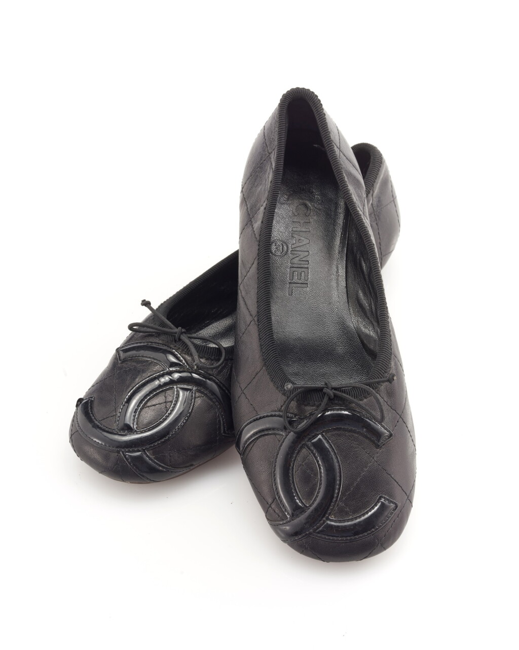 View full screen - View 1 of Lot 45. Pair of black leather and black patent leather ballet flats.