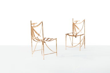 View full screen - View 1 of Lot 62. Paire de chaise Williamsburg.