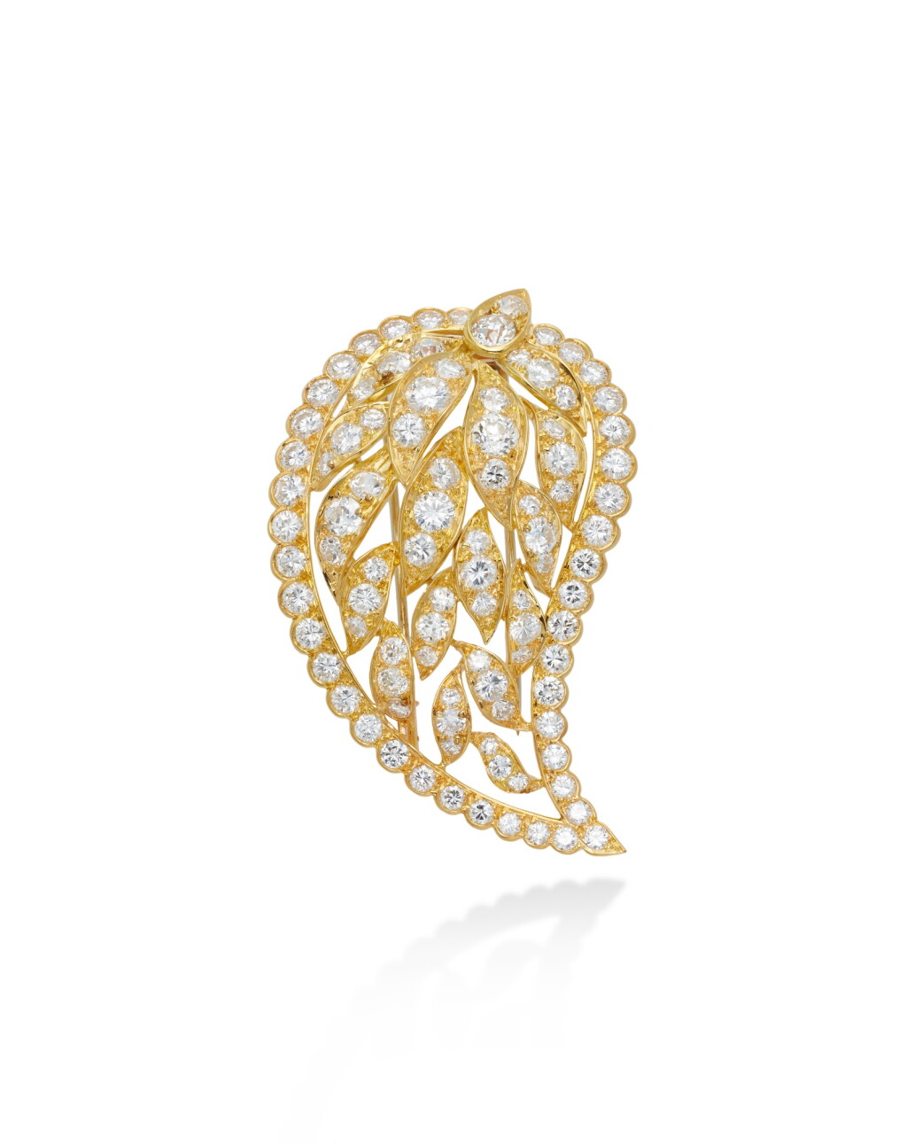 View full screen - View 1 of Lot 1972. Diamond Brooch | 梵克雅寶 | 鑽石 胸針.