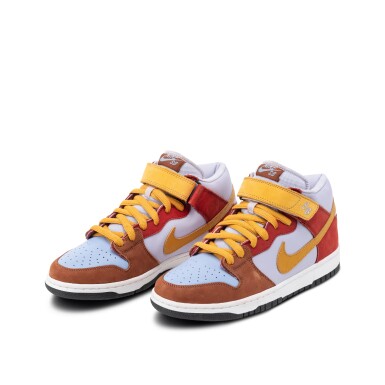 View full screen - View 1 of Lot 85. Nike Dunk Mid Pro SB Sample | Size 9.