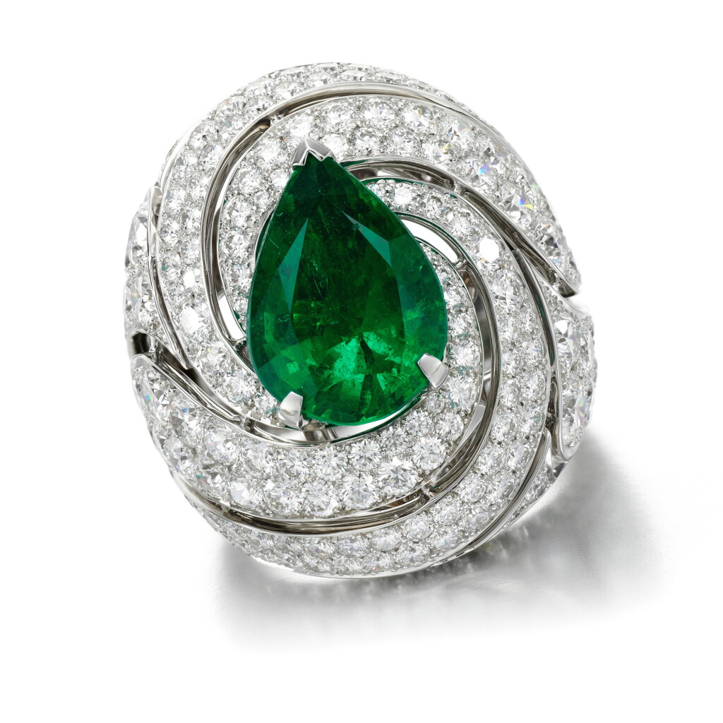 View full screen - View 1 of Lot 170. GRAFF | EMERALD AND DIAMOND RING, 'SWIRL'.