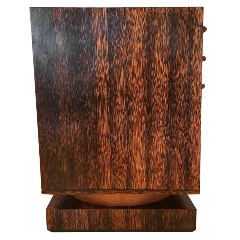 Cover image 0