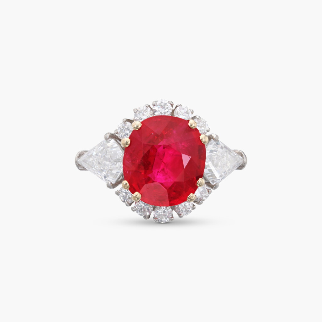 View full screen - View 1 of Lot 614. Important Ruby and Diamond Ring 梵克雅寶 重要 6.51 克拉「緬甸」 紅寶石 配 鑽石 戒指.