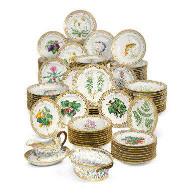 View full screen - View 1 of Lot 961. A ROYAL COPENHAGEN 'FLORA DANICA' RETICULATED OVAL FRUIT BASKET, LATE 19TH/EARLY 20TH CENTURY.