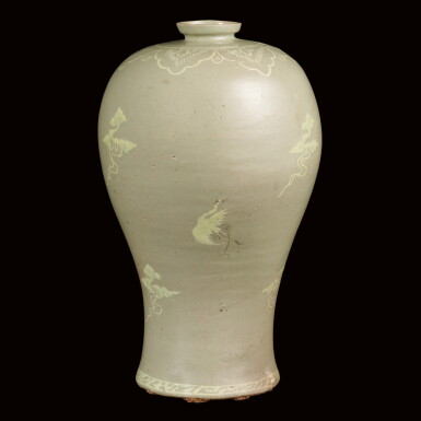 View full screen - View 1 of Lot 36. A RARE KOREAN SLIP-PAINTED CELADON MEIPING KORYO DYNASTY, 12TH CENTURY | 高麗王朝十二世紀 青釉繪雲鶴紋梅瓶.