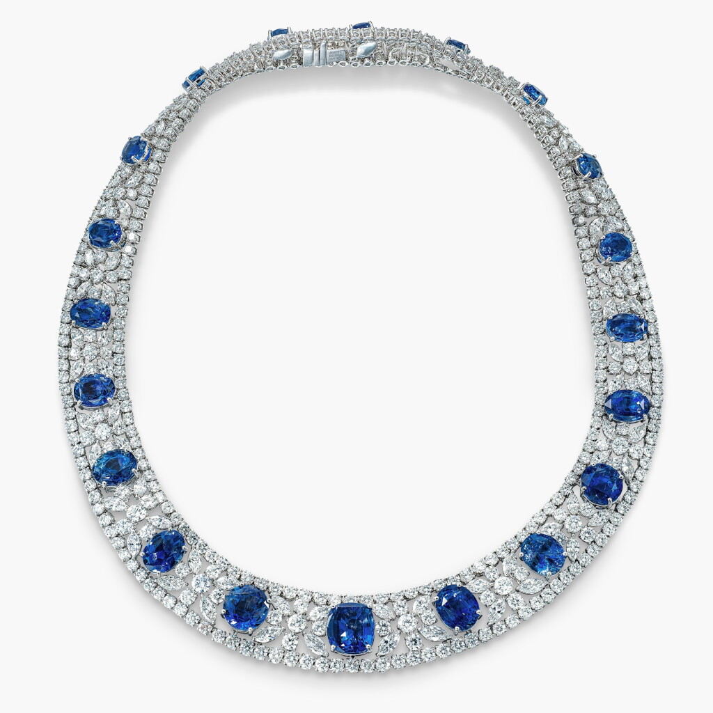 View full screen - View 1 of Lot 1812. Sapphire and Diamond Necklace | 天然「斯里蘭卡」未經加熱藍寶石 配 鑽石 項鏈(藍寶石總重約89.04克拉).